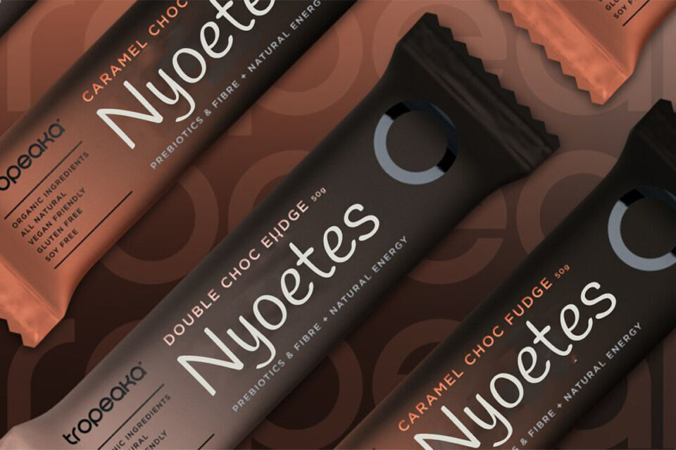 Nyoetes Font