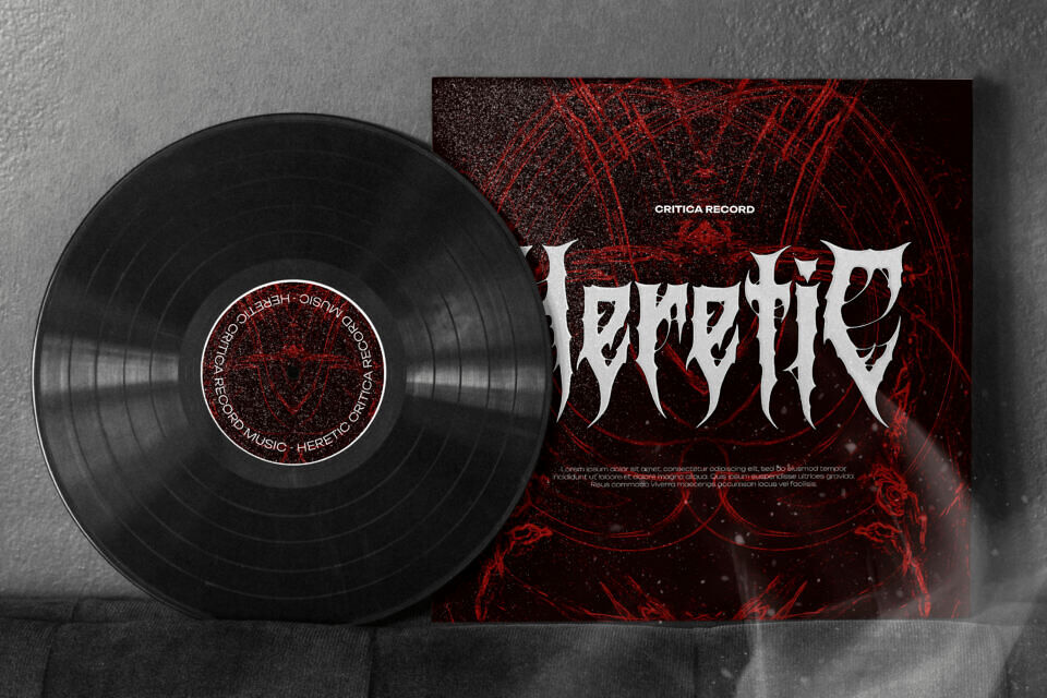 Critica Font