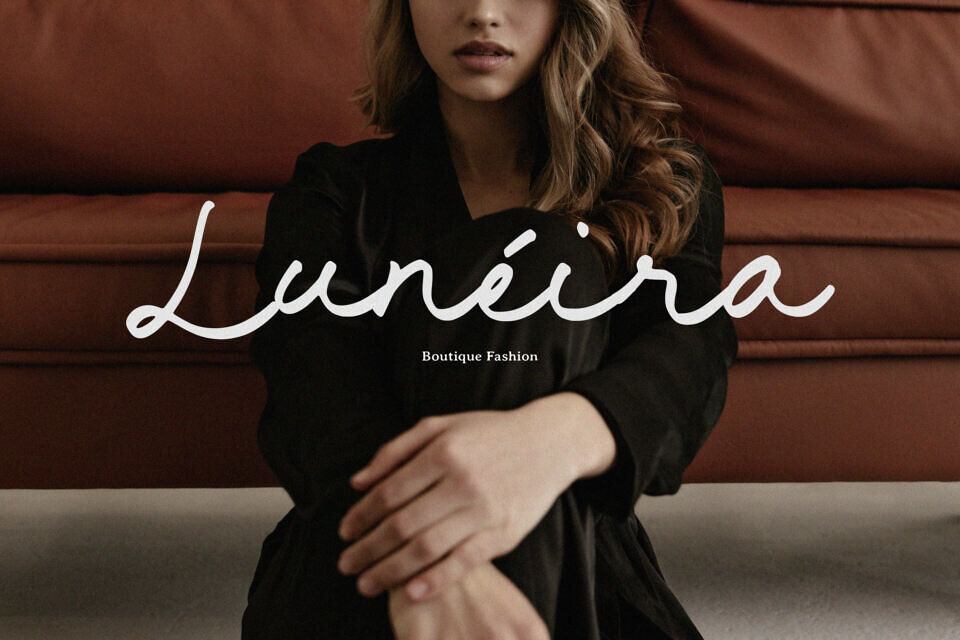 Lorieta Huxley Font