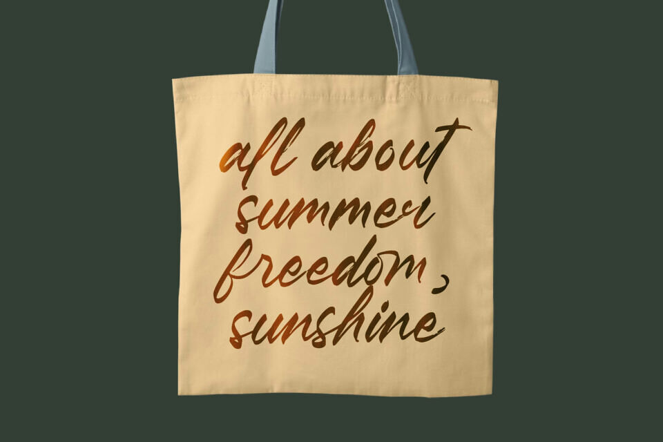 Pluretta Vintage Font