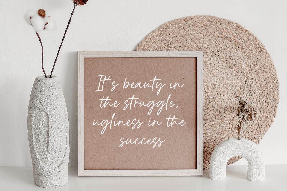 Queen Smoothie Font