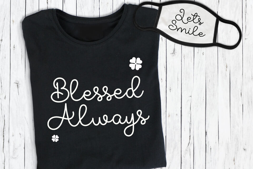 Golden Avocado Font