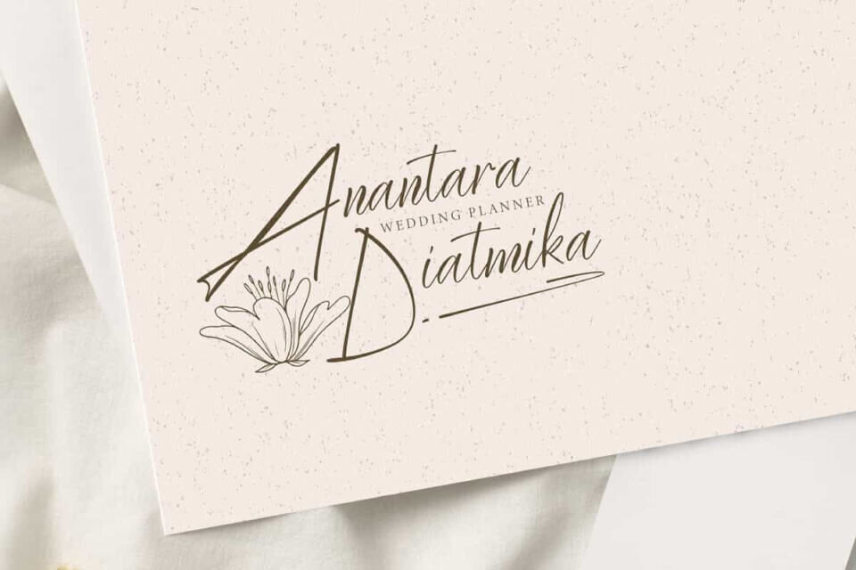 Daifena Easliey Font
