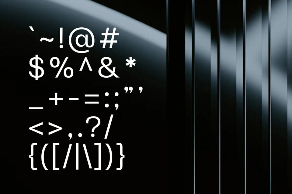 Glass Edge Font
