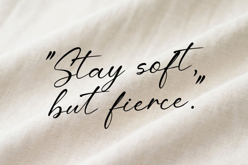 Peony Whisper Font