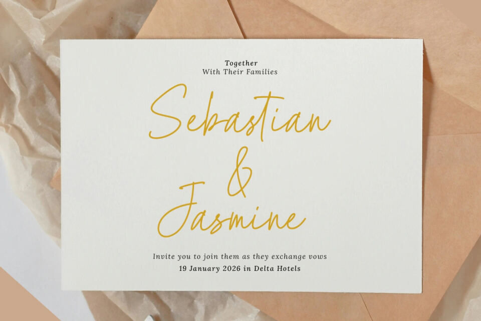 Golden Storyline Font
