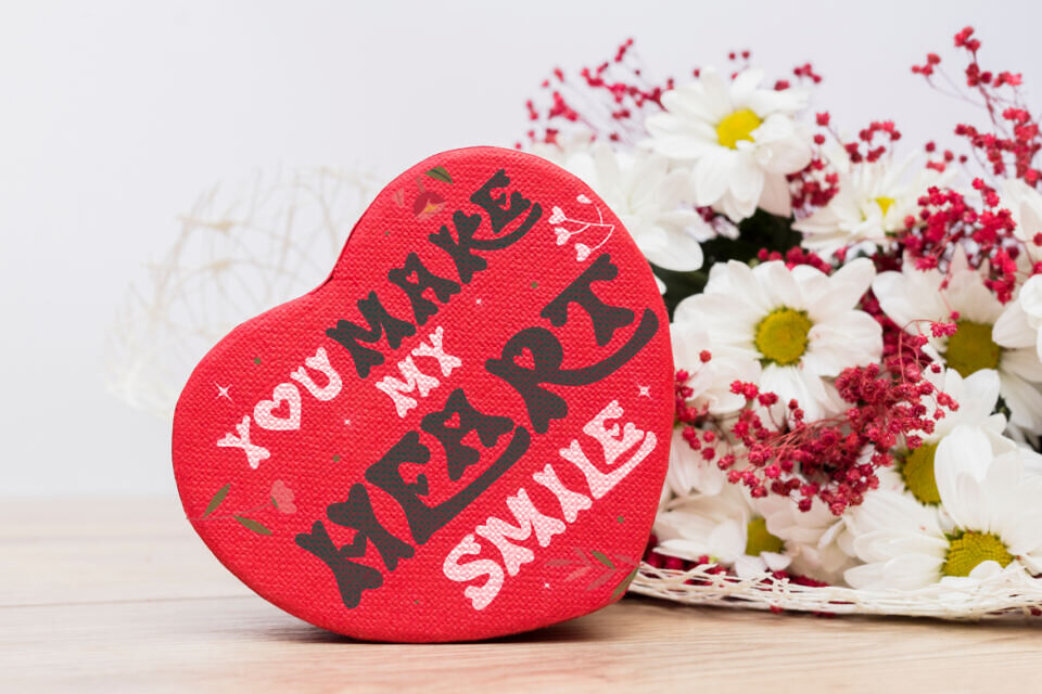 Retro Romance Font