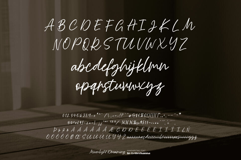 Moonlight Dreaming Font