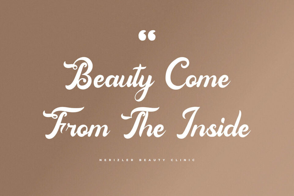 Famylia Holistika Font