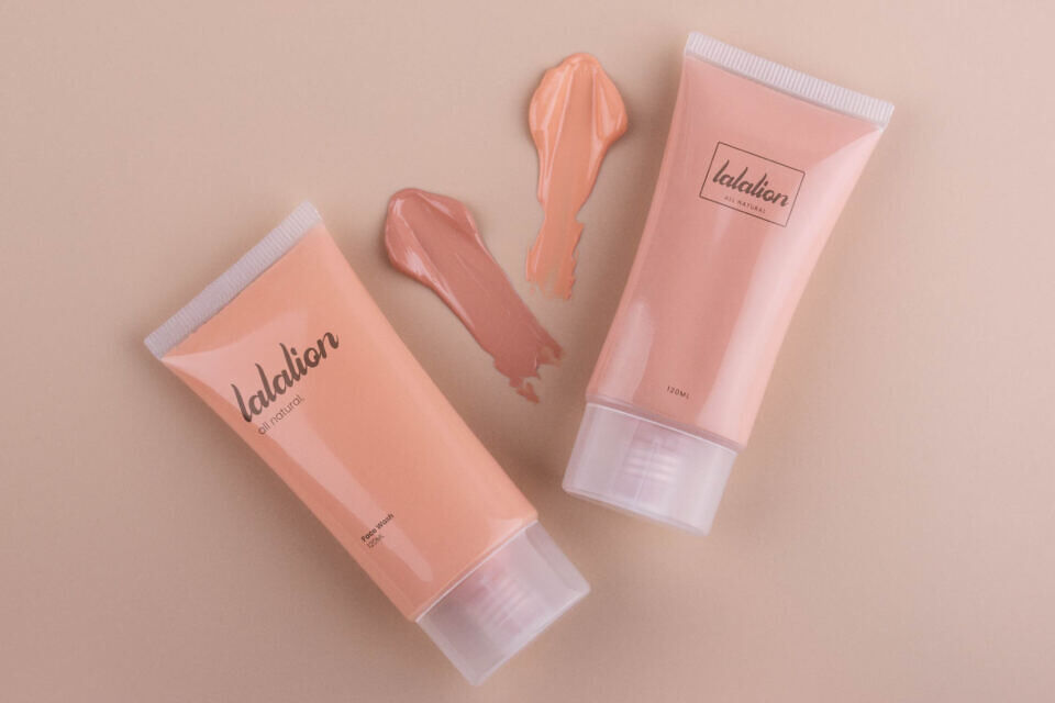 Famylia Holistika Font