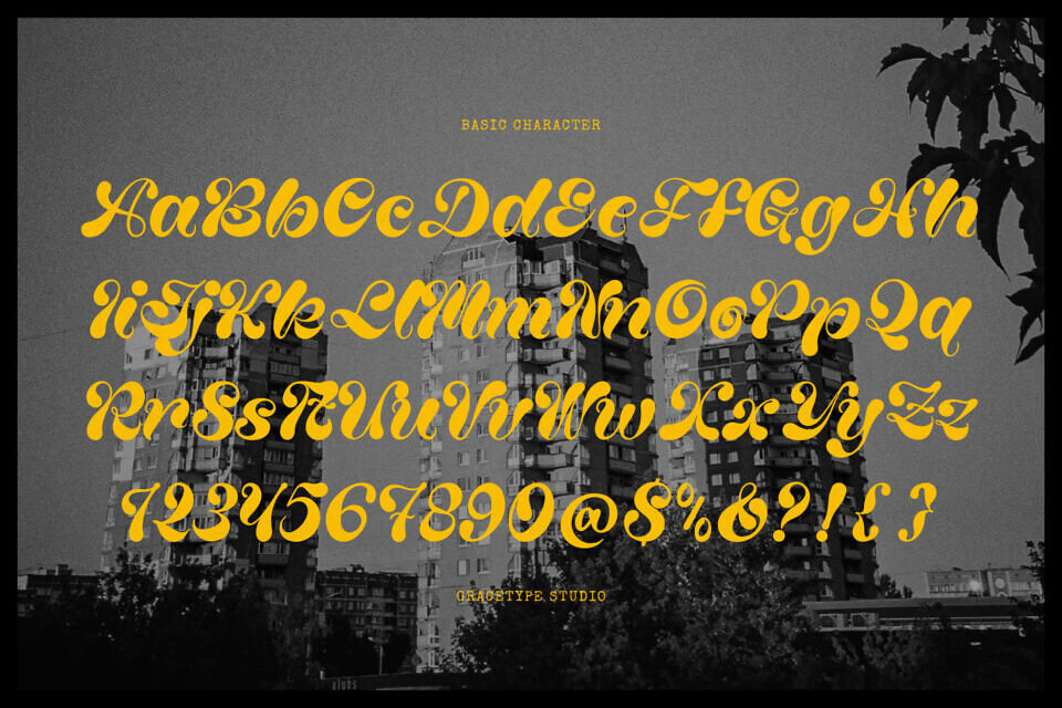 Lucky Wonky Font