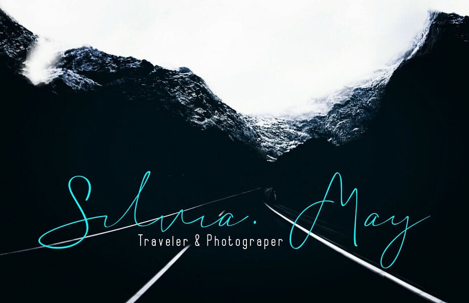 Skyline Font Family