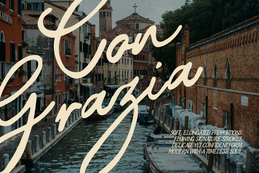Monarque Signature Font