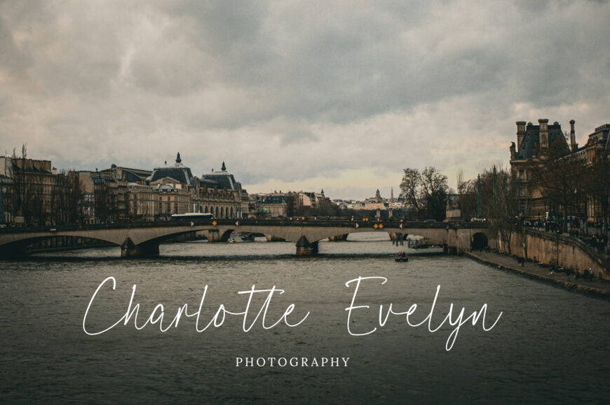 Paris Destination Font